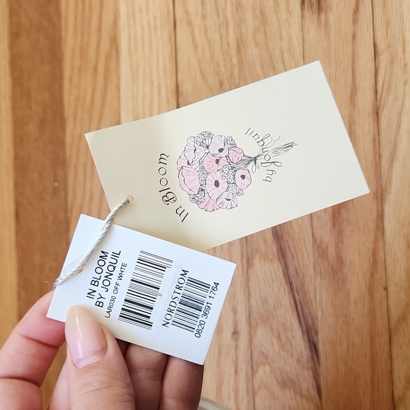 The Bride Robe - Picture 3 of 3